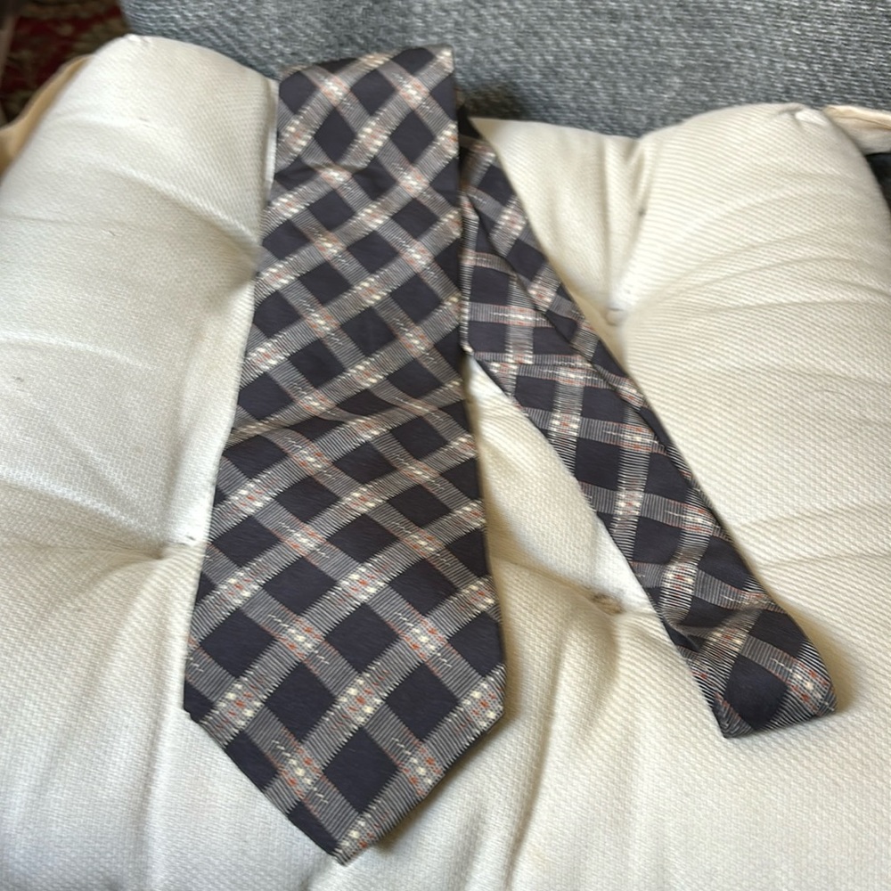 Men’s neckties